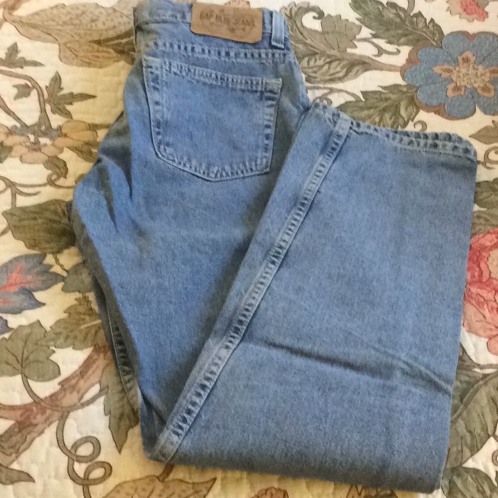 Vintage 90’s women’s GAP jeans.